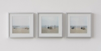 „Motiv-01-01-multi“, 2002/2003, 3 Fotografien aus der Serie „Calabona“, Pigmenttinte auf Archival Matte Paper, je 15 x15 cm, gerahmt 